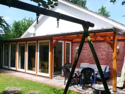 Das Gebäude in dem sich das Ferienhaus befindet