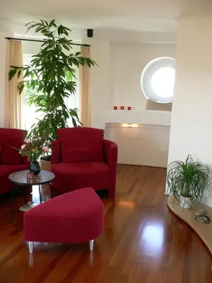 Ein Sitzbereich in der Unterkunft Wasserturm Cuxhaven