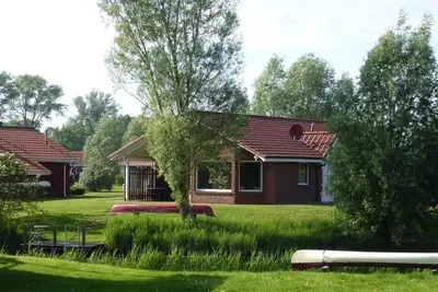 Ein Garten an der Unterkunft Ferienhaus Nordsee-Schwan