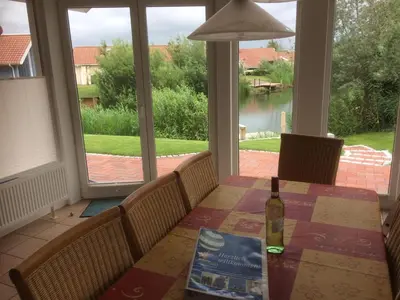 Ein Sitzbereich in der Unterkunft Ferienhaus Saltkrokan