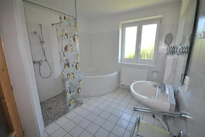 Ein Badezimmer in der Unterkunft Ferienhaus Saltkrokan