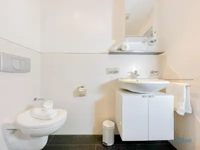 Ein Badezimmer in der Unterkunft Haus Essen Whg. 22