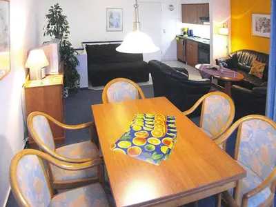 Ein Sitzbereich in der Unterkunft Ferienwohnung in Cuxhaven-Duhnen