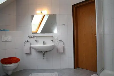 Ein Badezimmer in der Unterkunft Ferienwohnung am Schwarzen Wehl