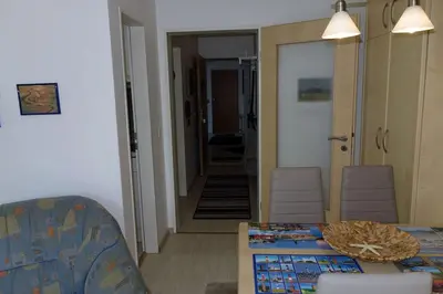 Ein Sitzbereich in der Unterkunft Voßhörn 01