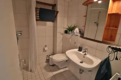 Ein Badezimmer in der Unterkunft Freundliche Ferienwohnung direkt hinter dem Deich