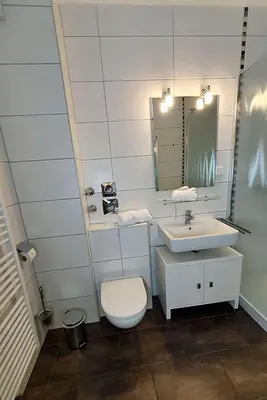 Ein Badezimmer in der Unterkunft Zyrus 03