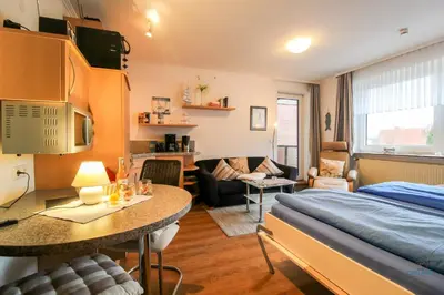Ein Bett oder Betten in einem Zimmer der Unterkunft Strand und zentrumsnahe Ferienwohnung für bis zu 2 Personen in Döse