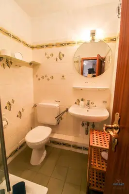 Ein Badezimmer in der Unterkunft Strand und zentrumsnahe Ferienwohnung für bis zu 2 Personen in Döse