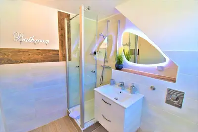 Ein Badezimmer in der Unterkunft Haus Schatz am Meer Appartement 12 für 1 Person Schatzkammer