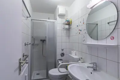 Ein Badezimmer in der Unterkunft Elbstrom Wohnung 8
