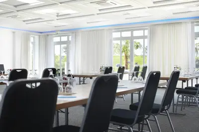 Der Geschäftsbereich oder Konferenzraum in der Unterkunft nordica Hotel Friesenhof