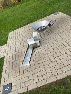 Ein Garten an der Unterkunft Ferienwohnung am Deichweg