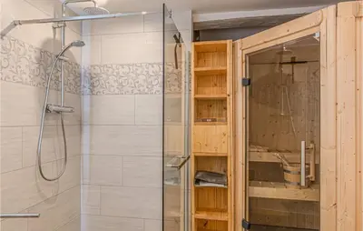 Ein Badezimmer in der Unterkunft 3 Bedroom Cozy Home In Friedrichskoog