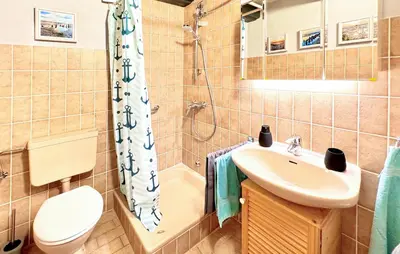Ein Badezimmer in der Unterkunft Beautiful Apartment In Dithmarschen