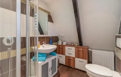 Ein Badezimmer in der Unterkunft Stunning Home In Friedrichskoog