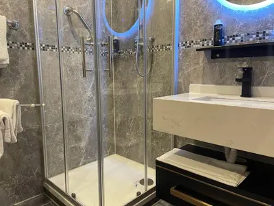 Ein Badezimmer in der Unterkunft Seehotel Geestland