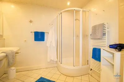 Ein Badezimmer in der Unterkunft Haus Frische Brise Wohnung 7 10 Inselblick