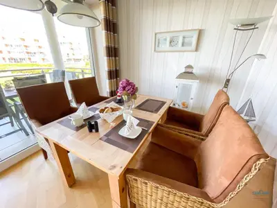 Ein Sitzbereich in der Unterkunft Strandpalais Duhnen Wohnung 3
