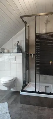 Ein Badezimmer in der Unterkunft Ferienwohnung 2 - Leopold