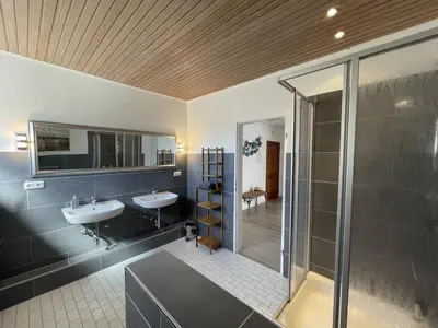 Ein Badezimmer in der Unterkunft Seequartier 5