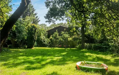Ein Garten an der Unterkunft Awesome Apartment In Otterndorf