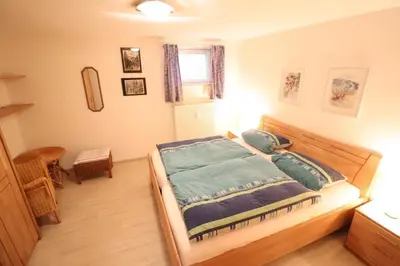 Ein Bett oder Betten in einem Zimmer der Unterkunft Nordheimstraße 150 Wohnung 2