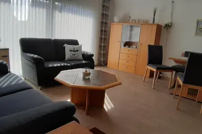 Ein Sitzbereich in der Unterkunft Am Ringwall 11