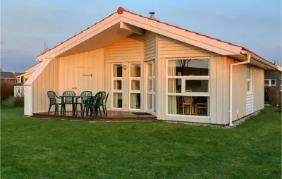 Das Gebäude in dem sich das Ferienhaus befindet