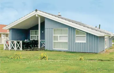 Das Gebäude in dem sich das Ferienhaus befindet