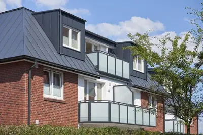 Das Gebäude in dem sich das Ferienhaus befindet