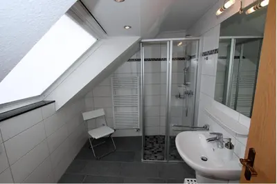 Ein Badezimmer in der Unterkunft Strand-Villa, Helgoland