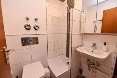 Ein Badezimmer in der Unterkunft Haus 