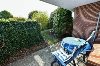 Ein Garten an der Unterkunft Haus 