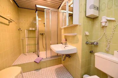 Ein Badezimmer in der Unterkunft Haus 