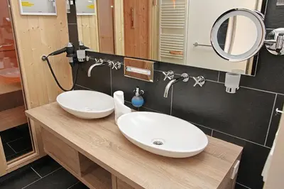 Ein Badezimmer in der Unterkunft Resort Deichgraf Resort Deichgraf 31-15