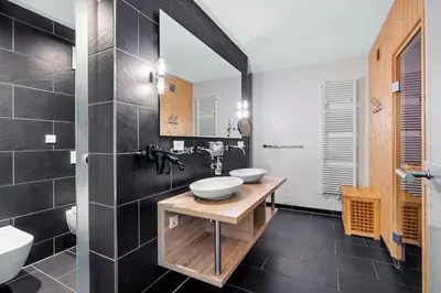 Ein Badezimmer in der Unterkunft Resort Deichgraf Resort Deichgraf 27-21