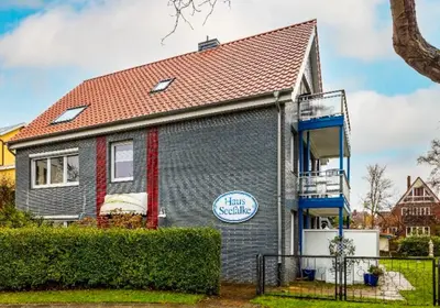 Das Gebäude in dem sich die Ferienwohnung befindet