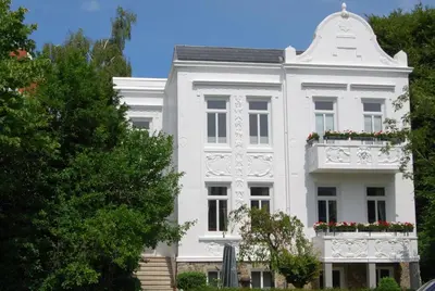Das Gebäude in dem sich die Ferienwohnung befindet