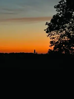 Blick auf den Sonnenuntergang/Sonnenaufgang von der Ferienwohnung aus oder aus der Nähe