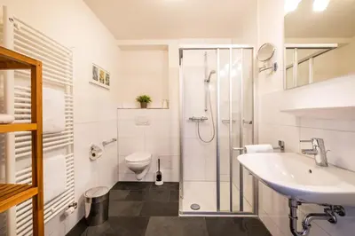 Ein Badezimmer in der Unterkunft Haus Seehafen Apartment 1 4