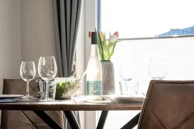 Ein allgemeiner Bergblick oder ein Berglick von der Ferienwohnung aus