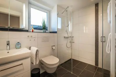 Ein Badezimmer in der Unterkunft Haus Deichkieker Apartment 4 1
