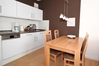 Küche/Küchenzeile in der Unterkunft Haus Nordseeblick Wohnung 7