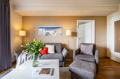 Ein Sitzbereich in der Unterkunft Haus Hafenresidenz Apartment 2 2