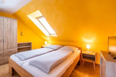 Ein Bett oder Betten in einem Zimmer der Unterkunft Haus Seemeile Wohnung 2 13