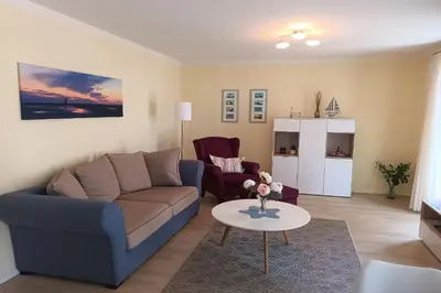 Ein Sitzbereich in der Unterkunft Haus Deichkieker Apartment 1 2