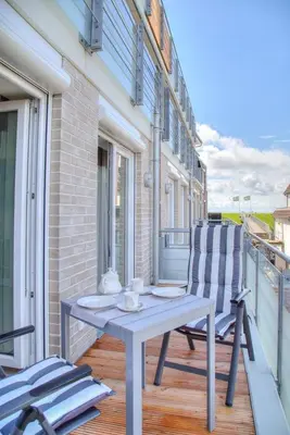 Ein Balkon oder eine Terrasse in der Unterkunft Haus Deichkieker Apartment 2 5 Strandperle