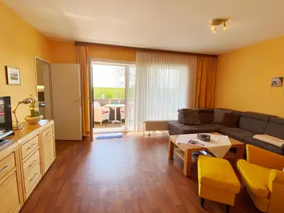 Ein Sitzbereich in der Unterkunft Haus Övern Diek Wohnung 3
