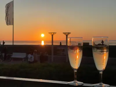 Blick auf den Sonnenuntergang/Sonnenaufgang von der Ferienwohnung aus oder aus der Nähe